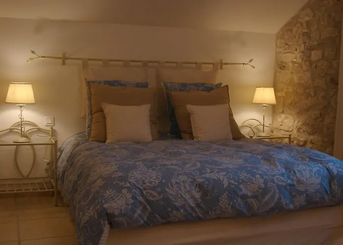 Pensjonat La Bordette Valeilles